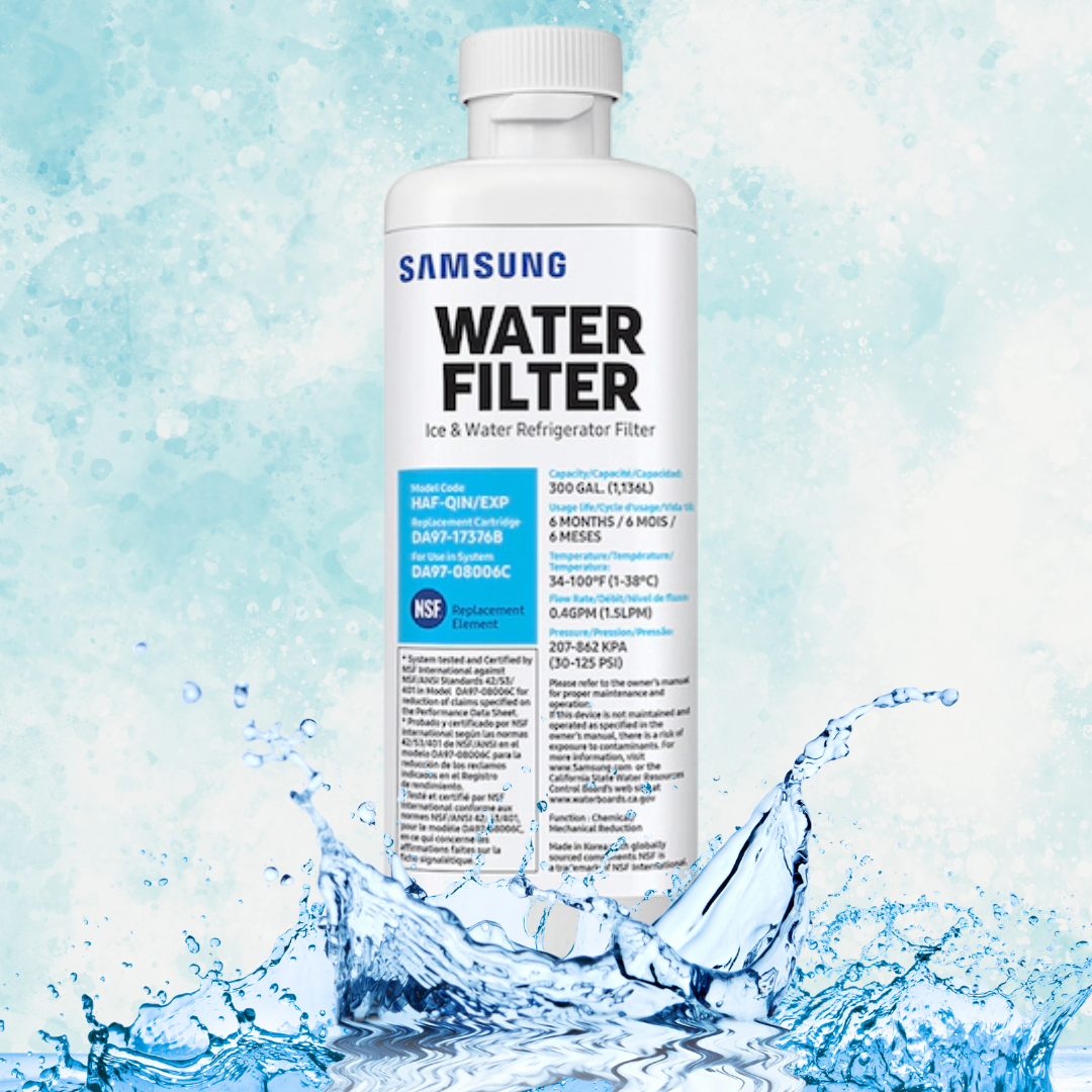 Samsung water filter bottle with water splashing around on a light blue background